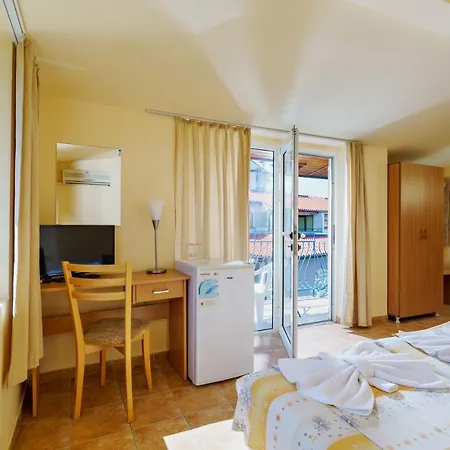 فندق Complex Duni 3*